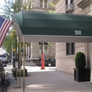 Picture of outside of Manhattan Family Practice Office